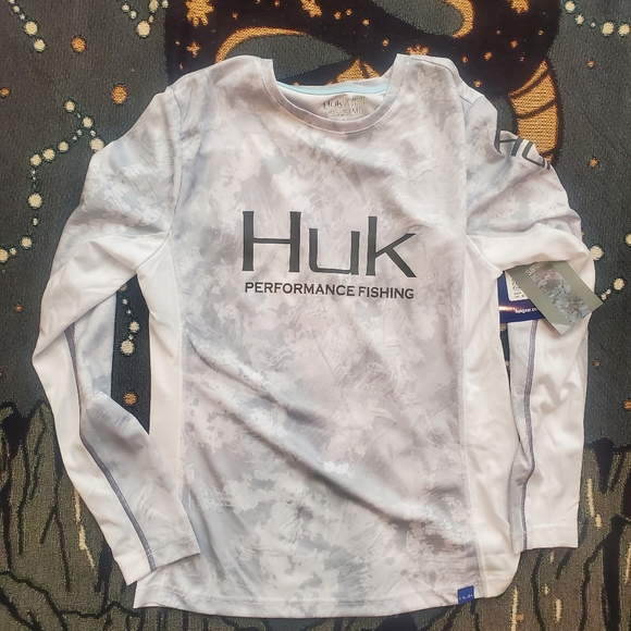 Huk Tops - HUK Long Sleeve Top
